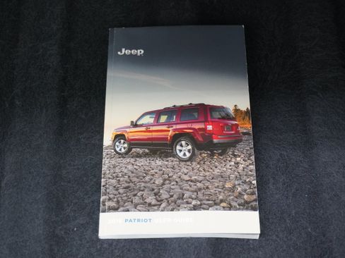 Used 2016 Jeep Patriot High Altitude FWD image 23