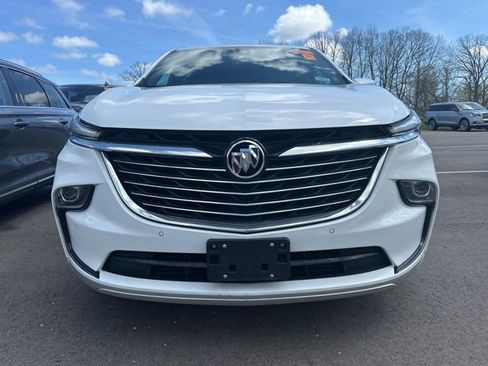 Used 2023 Buick Enclave Essence image 2