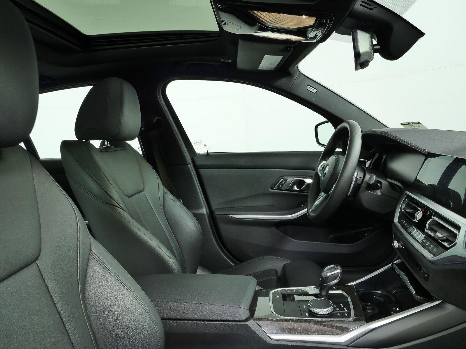 Used 2021 BMW 330i Sedan RWD image 21
