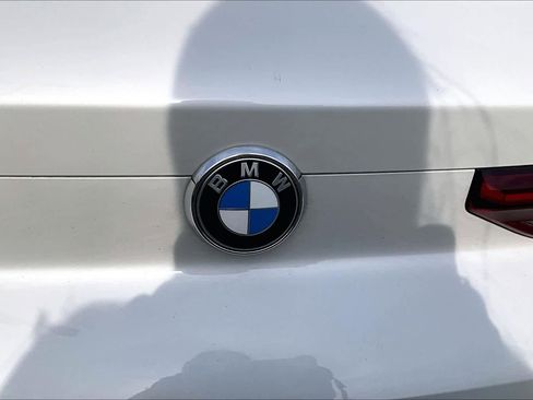 Used 2022 BMW X6 xDrive40i w/ Executive Package AWD/4WD image 31