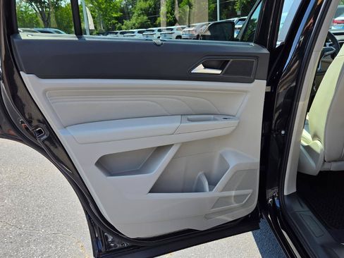 Certified 2023 Volkswagen Atlas SE AWD/4WD image 46