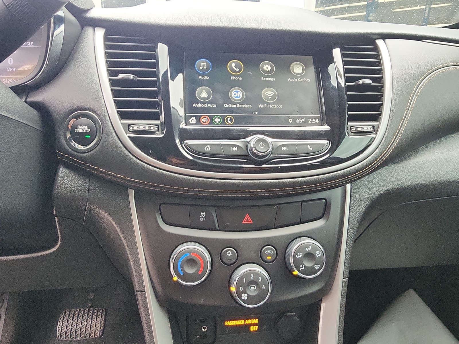 Used 2019 Chevrolet Trax LT w/ LT Convenience Package FWD image 14