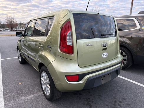 Used 2013 Kia Soul + image 5