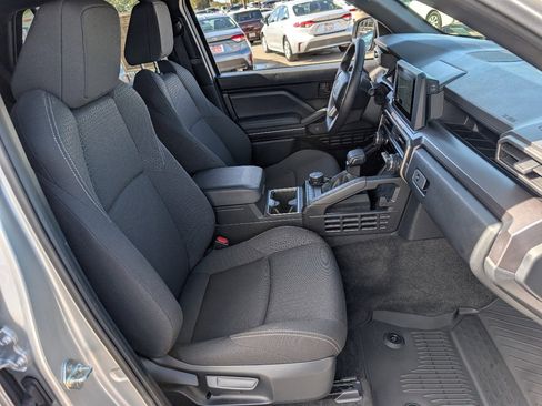 Used 2025 Toyota 4Runner SR5 image 8