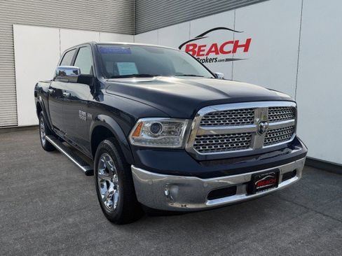 Used 2017 RAM 1500 Laramie w/ Convenience Group image 3