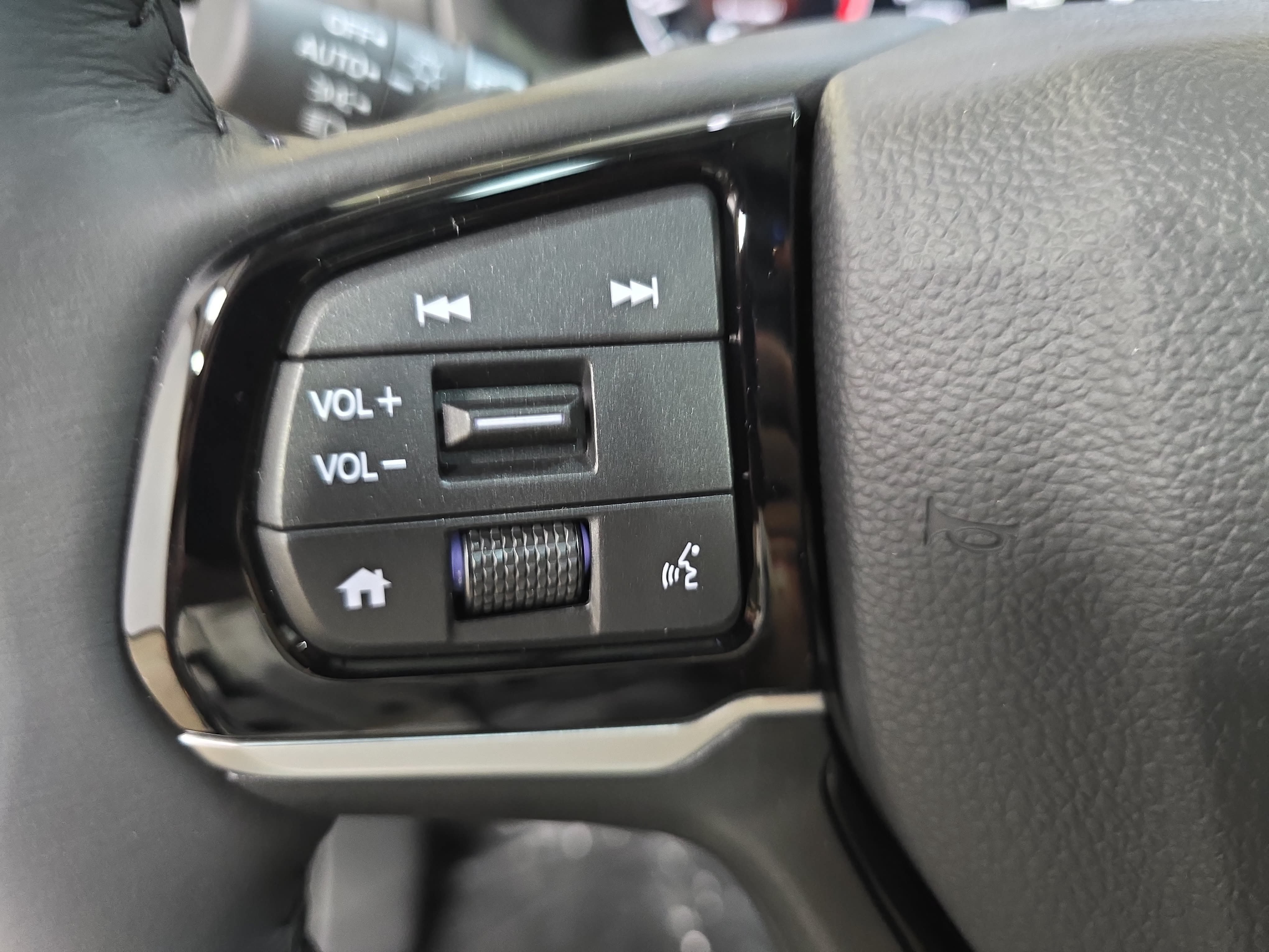 New 2026 Honda Odyssey Touring image 14