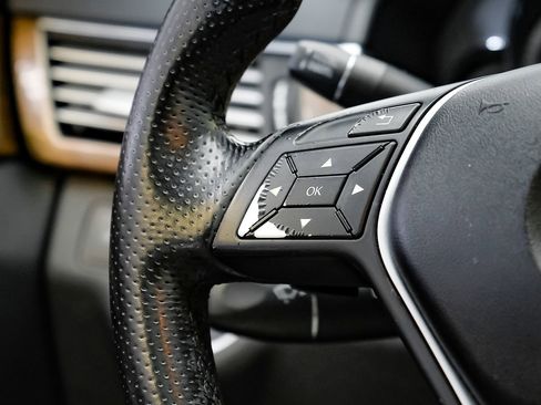 Used 2013 Mercedes-Benz E 350 4MATIC Sedan w/ Premium 1 Pkg image 19