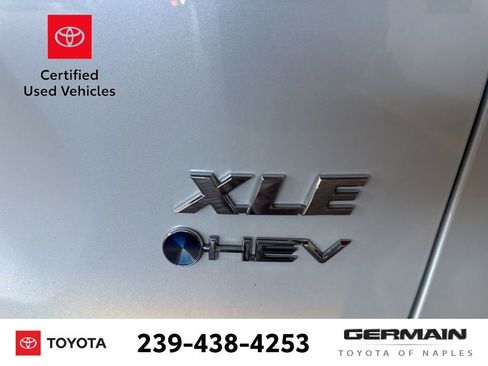Used 2025 Toyota RAV4 XLE Premium image 9