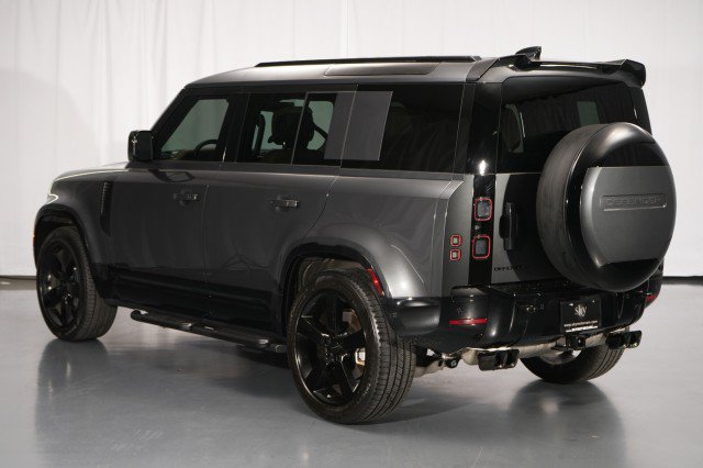 Used 2026 Land Rover Defender 110 X-Dynamic SE AWD/4WD image 15