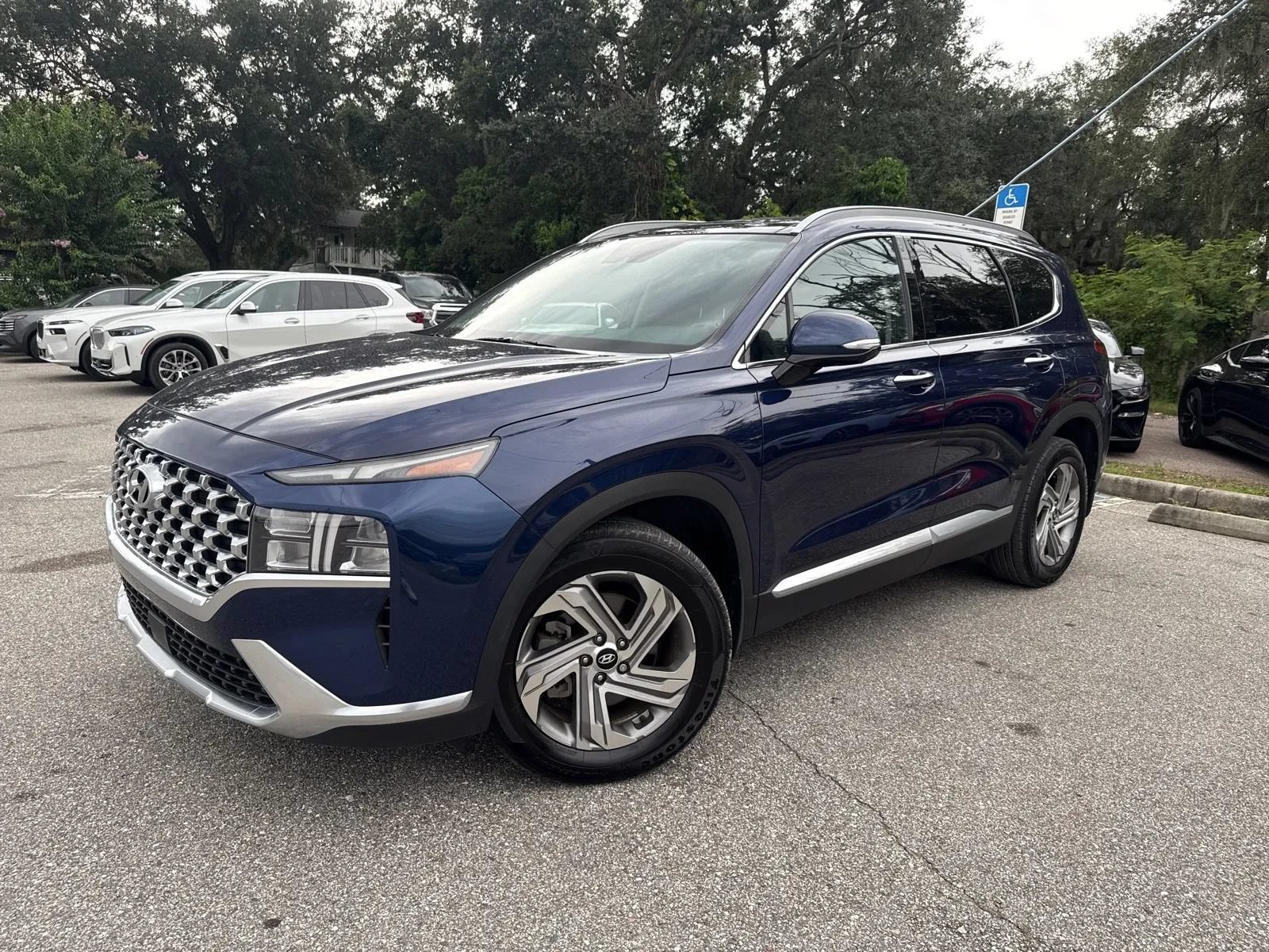 Used 2023 Hyundai Santa Fe SEL w/ Premium Package FWD image 3