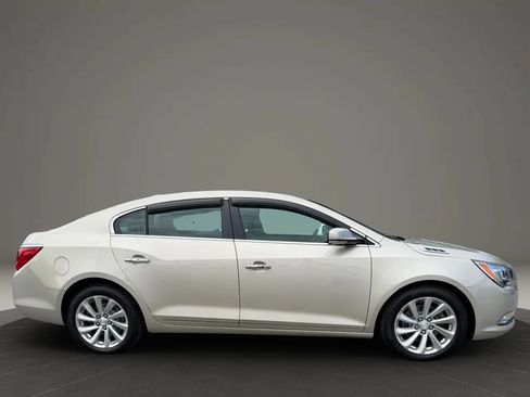Used 2016 Buick LaCrosse Leather FWD image 4