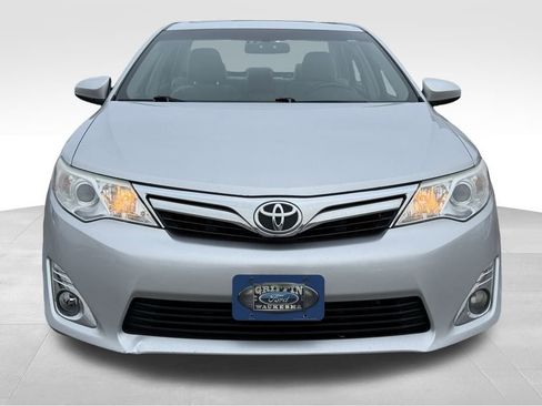 Used 2014 Toyota Camry XLE image 10