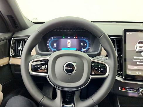New 2025 Volvo XC90 B6 Plus w/ Protection Package Premier image 25
