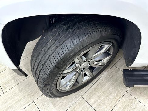 Used 2018 Chevrolet Suburban Premier image 49