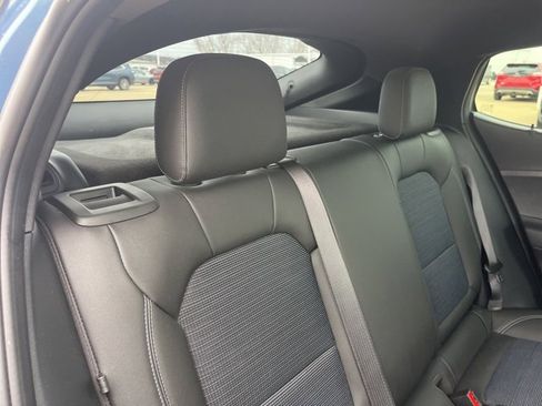 Used 2025 Buick Envista Preferred w/ Convenience II Package image 43