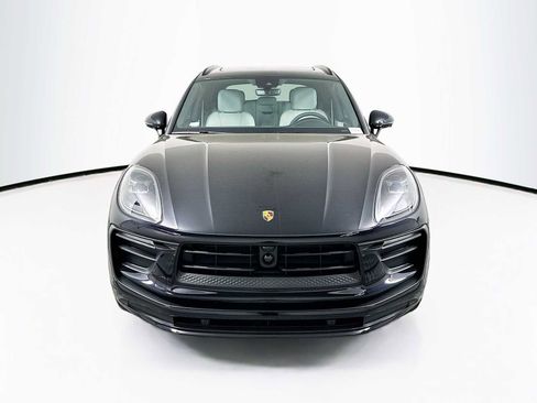 New 2025 Porsche Macan image 6