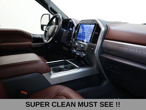 Used 2022 Ford F350 Platinum w/ FX4 Off-Road Package AWD/4WD image 17
