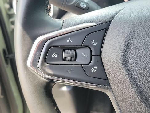 Used 2025 Chevrolet Trax ACTIV w/ Driver Confidence Package FWD image 29