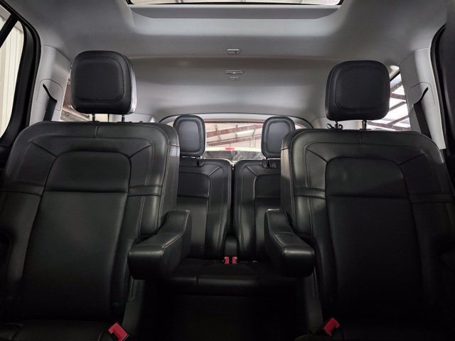 Used 2025 Lincoln Aviator Reserve w/ Illumination Package RWD image 30