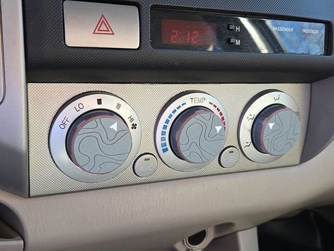 Used 2005 Toyota Tacoma 4x4 Double Cab image 23