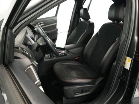 Used 2019 Ford Explorer XLT w/ Equipment Group 202A AWD/4WD image 31