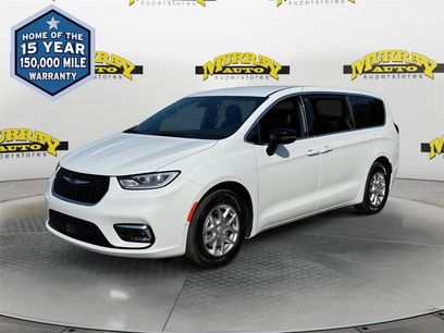 New 2026 Chrysler Pacifica Select