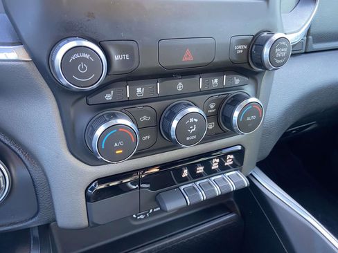 Used 2022 RAM 1500 Laramie w/ Sport Appearance Package image 12