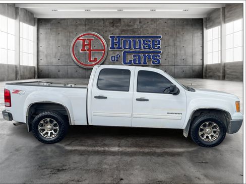 Used 2011 GMC Sierra 1500 SLE w/ Power Tech Package AWD/4WD image 4