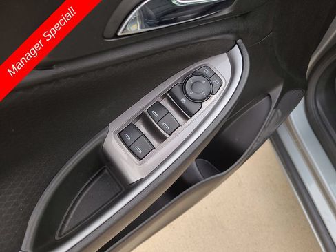 Used 2025 Chevrolet Malibu LS FWD image 16