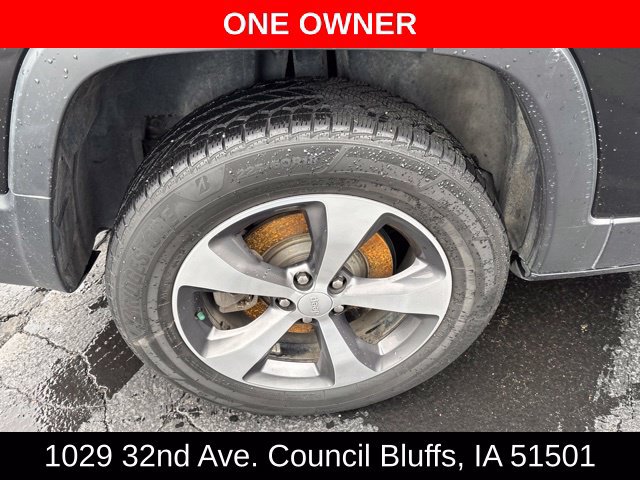 Used 2019 Jeep Cherokee Limited w/ Luxury Group AWD/4WD image 8