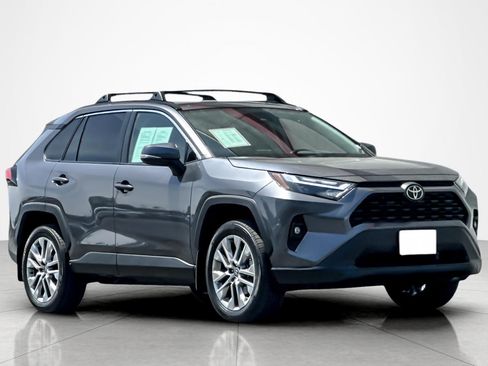 Certified 2022 Toyota RAV4 XLE Premium AWD/4WD image 7