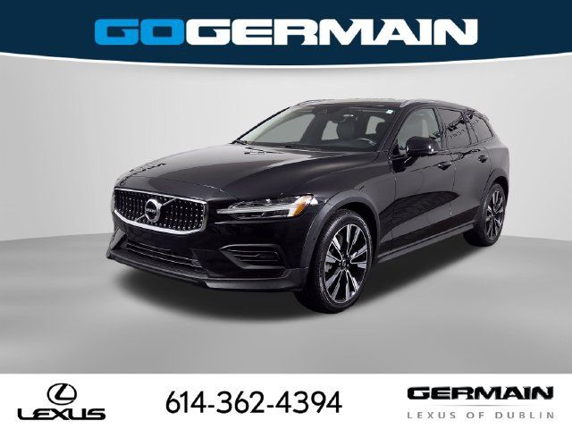 Used 2020 Volvo V60 T5 Cross Country AWD/4WD image 4