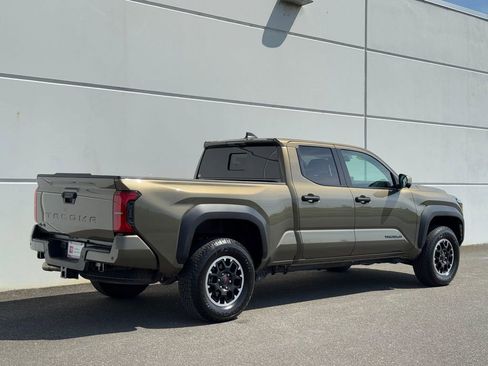 Certified 2025 Toyota Tacoma TRD Off-Road w/ TRD Off Road Premium Package AWD/4WD image 7