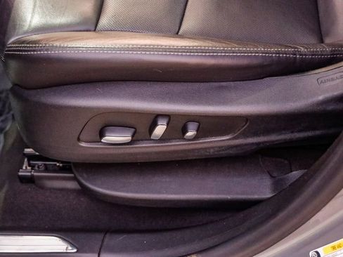 Used 2024 Cadillac XT5 Premium Luxury image 25