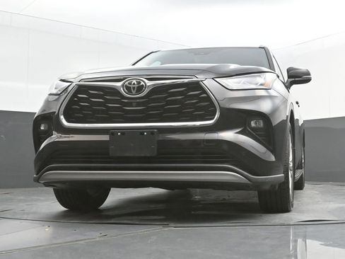 Used 2022 Toyota Highlander Platinum AWD/4WD image 45