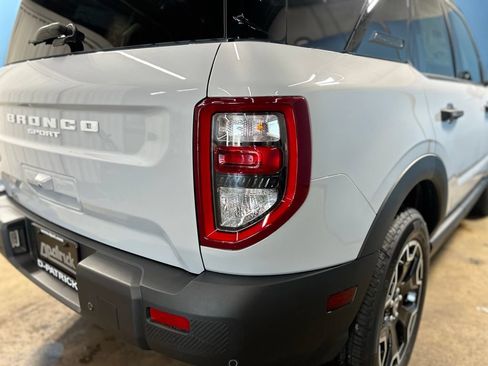 New 2026 Ford Bronco Sport Outer Banks w/ Outer Banks Tech Package+ AWD/4WD image 13