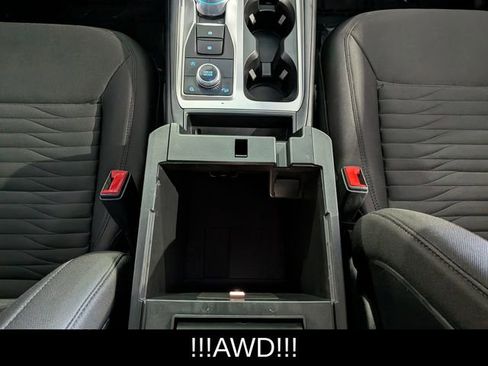 Used 2020 Ford Explorer XLT w/ Comfort Package image 32