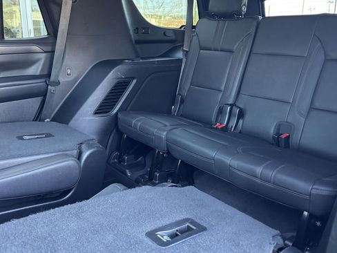 Used 2022 Chevrolet Tahoe RST w/ Luxury Package AWD/4WD image 27