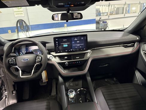 New 2026 Ford Explorer ST-Line image 15