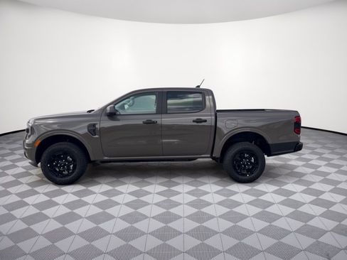 New 2026 Ford Ranger XLT w/ Black Appearance Package RWD image 2