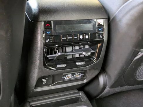 Certified 2022 Jeep Grand Cherokee L Overland w/ Luxury Tech Group IV AWD/4WD image 29
