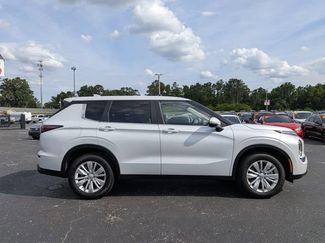 New 2026 Mitsubishi Outlander ES FWD video 2