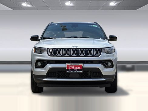 Used 2025 Jeep Compass Limited AWD/4WD image 6