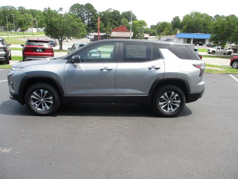 New 2026 Chevrolet Equinox LT w/ Convenience Package II image 6