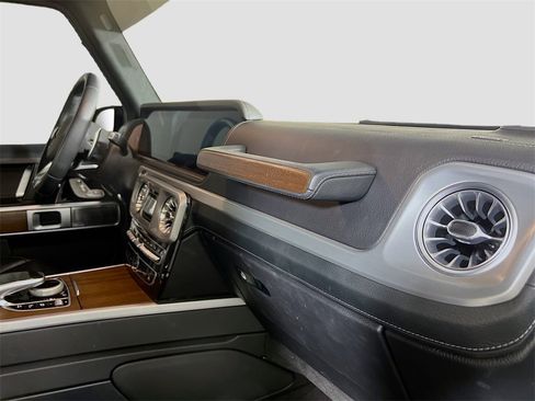 Certified 2020 Mercedes-Benz G 63 AMG 4MATIC image 32