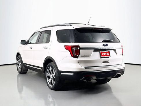Used 2018 Ford Explorer Platinum AWD/4WD image 3