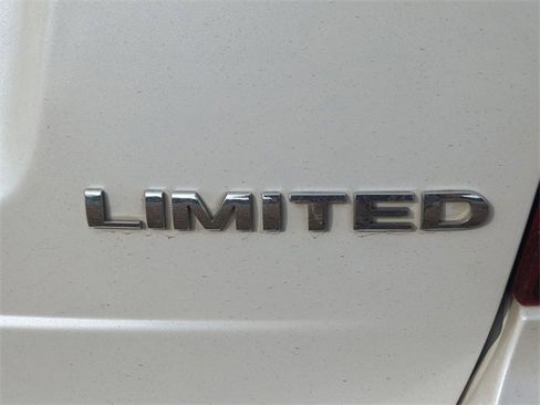 Used 2014 Ford Edge Limited w/ Equipment Group 302A image 10