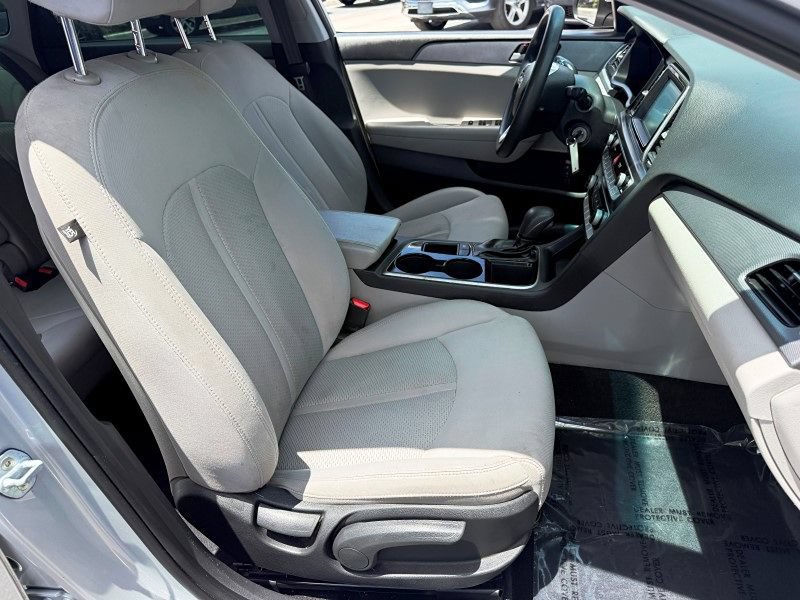 Used 2019 Hyundai Sonata SE FWD image 16