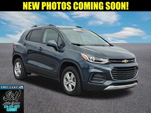 Used 2022 Chevrolet Trax LT w/ Driver Confidence Package AWD/4WD image 1