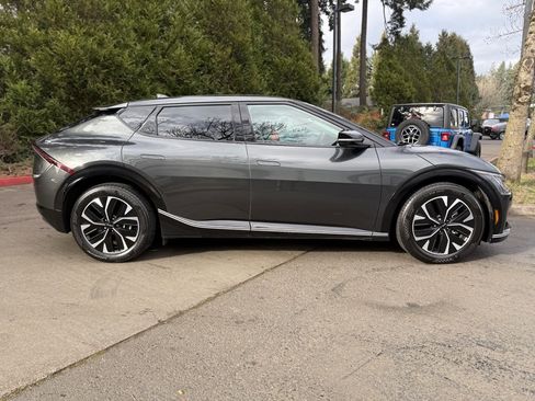 Used 2024 Kia EV6 Wind image 16